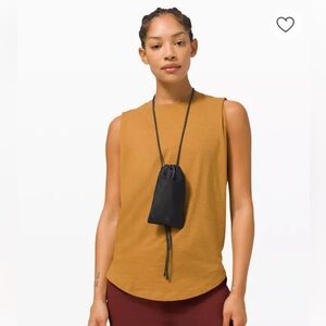 Lululemon Play Forward Cross-Body Pouch